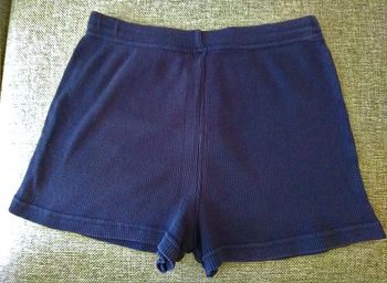 Short bleu marine taille 38/40