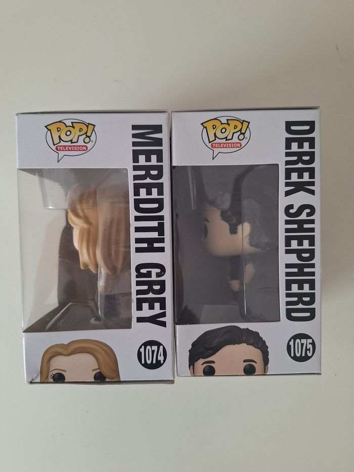 Lot 2 funko pop Grey's anatomy Meredith Grey #1074 Derek Shepherd #1075 - photo numéro 2