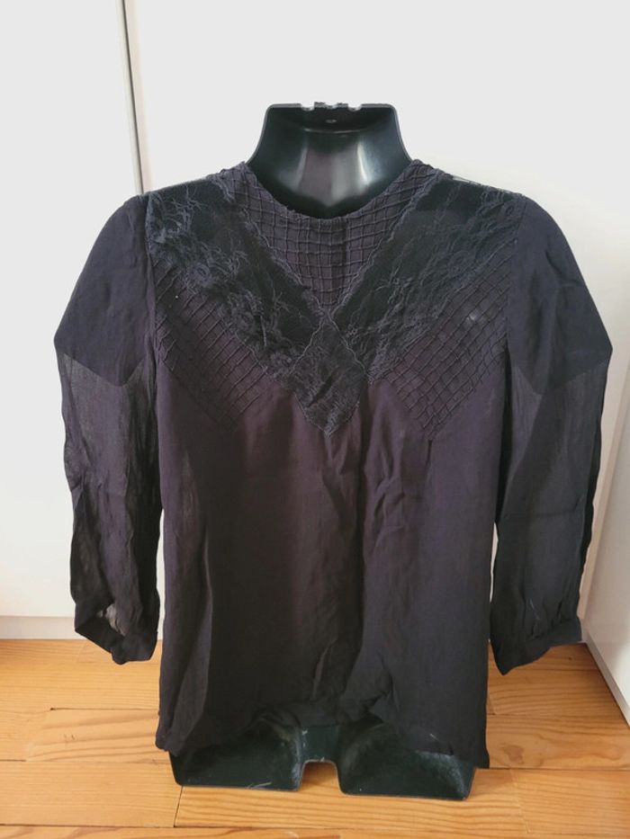 Chemise chemisier dentelles au dos et épaule taille M 38
