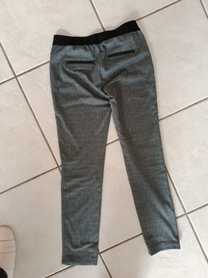 Pantalon femme en parfait état taille 36 - photo numéro 3
