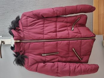Blouson à capuche avec fourrure