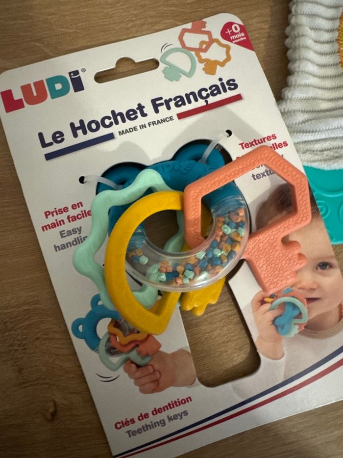 Lot de jouet éveil & dentition - dés la naissance - photo numéro 2
