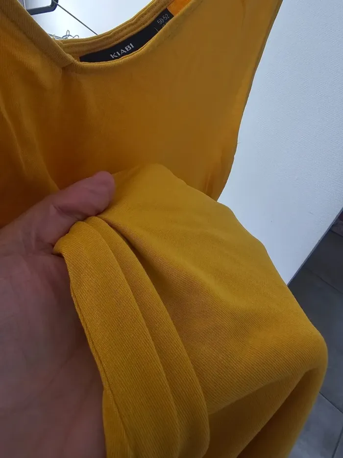 Débardeur jaune t 50/52 femmes grande taille - photo numéro 2