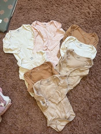 Lots de bodys bébé fille 24 mois