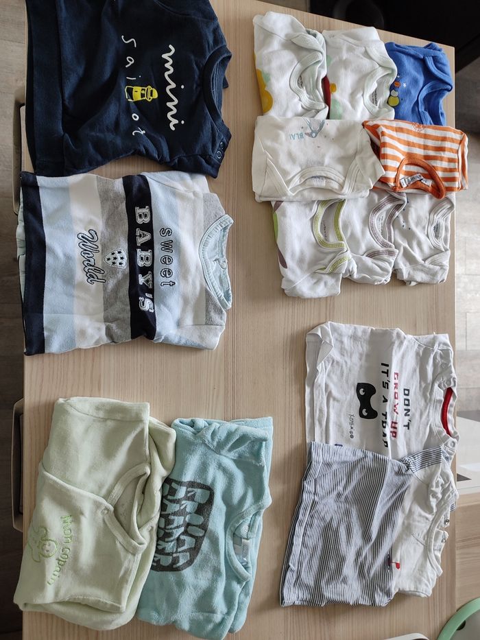Vêtements en 3 mois 1€ pièce