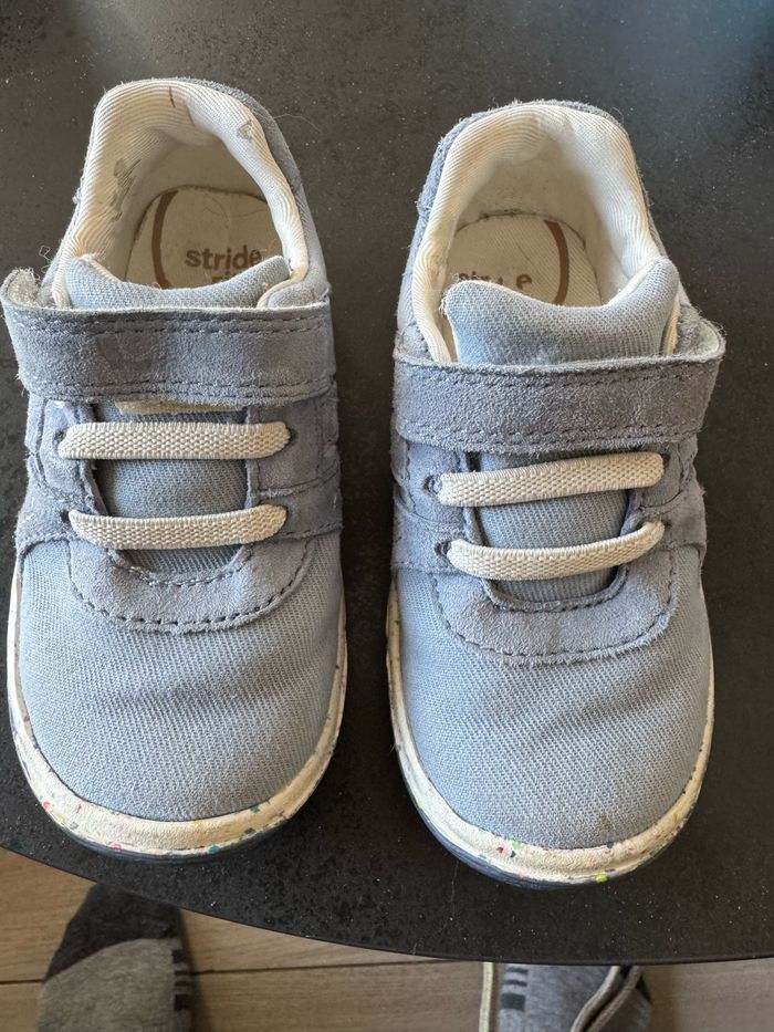 Chaussures garcon pointure 22