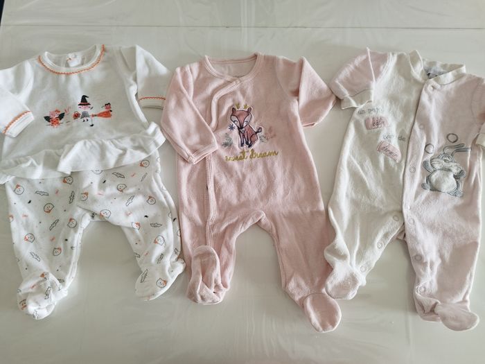 Lot 7 pyjamas 1 mois - photo numéro 2