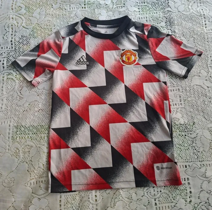 Maillot Adidas Manchester United  - taille 9-10 ans/ 140cm - très bon état