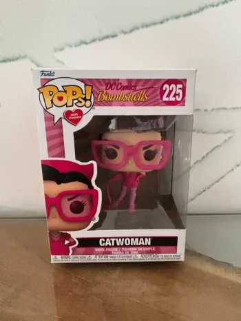 Figurine funko pop catwoman dc bombshells