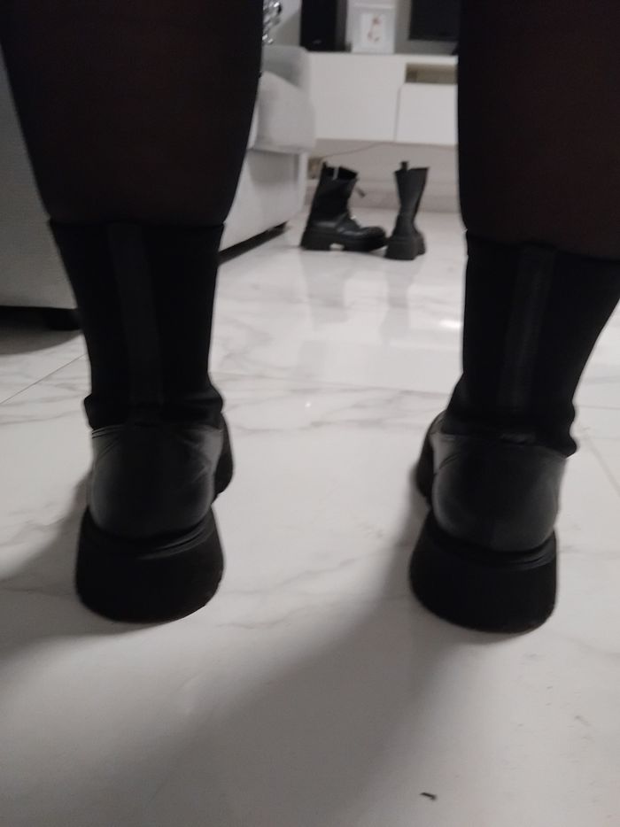 Botte femme pointure 37 prix 10euros la paires de bottes