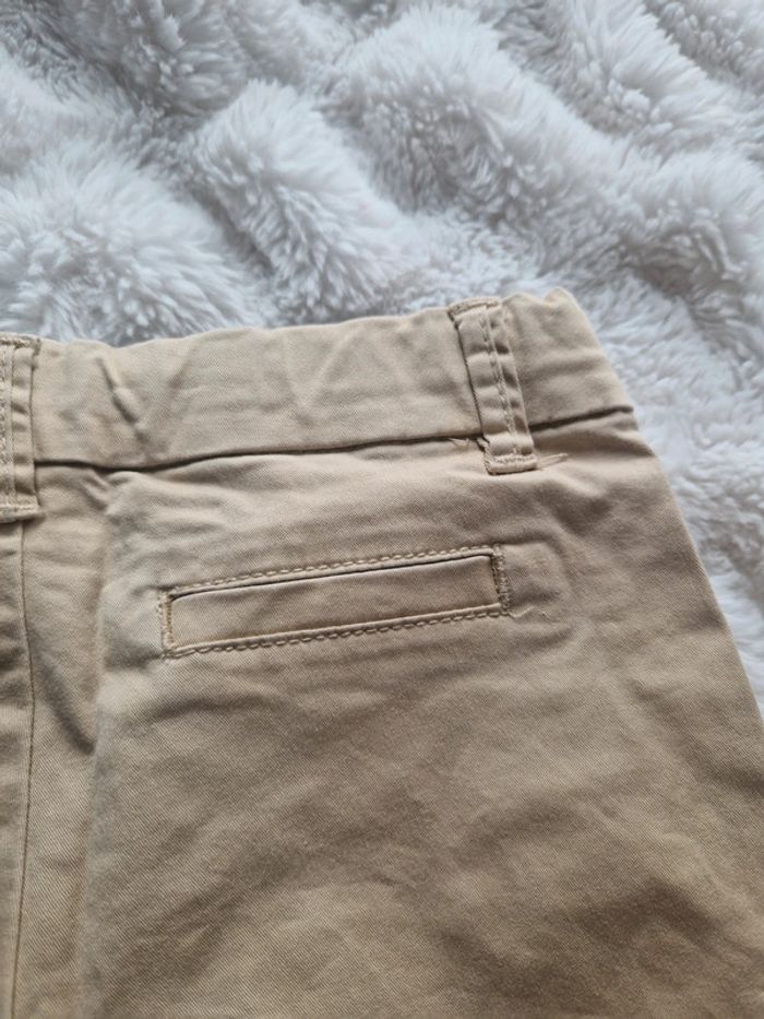 Short beige tape à l'œil 5 ans Très bon état - photo numéro 6