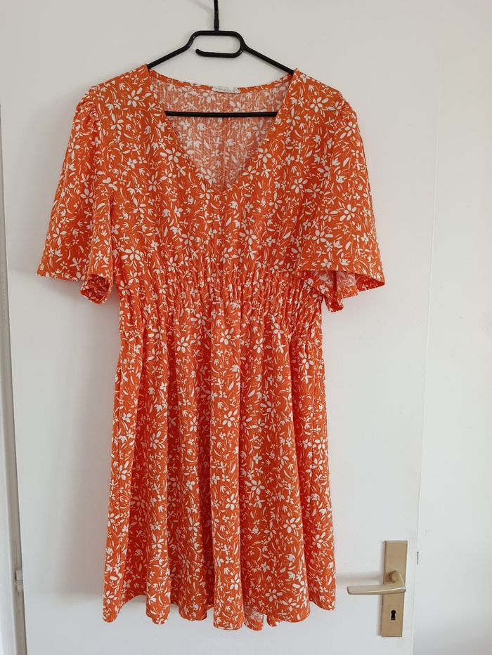Robe orange Cache cache