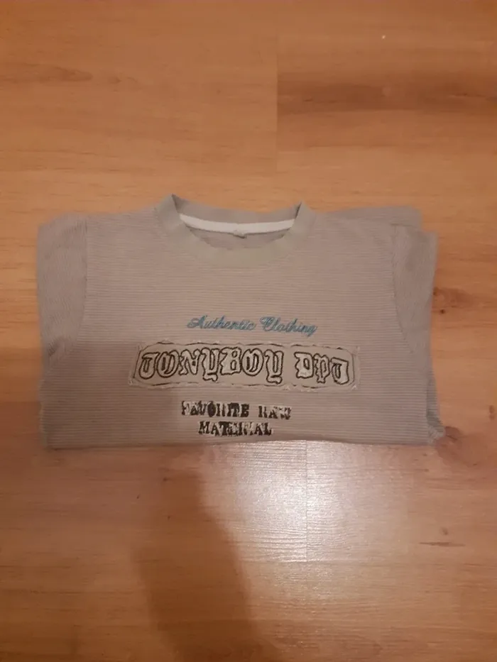 Tee-shirt manche longue garçons taille 8 ans