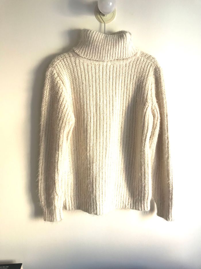 Pull duveteux blanc à col roulé taille 40/42 neuf jamais porté - photo numéro 6
