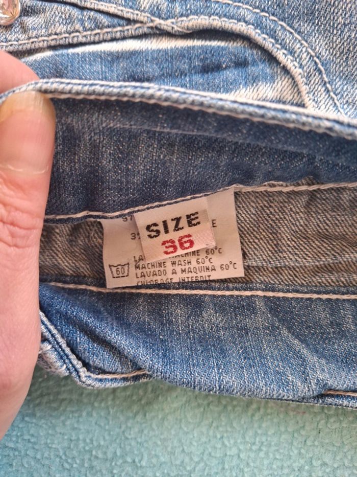 Mini jupe en jeans - photo numéro 4