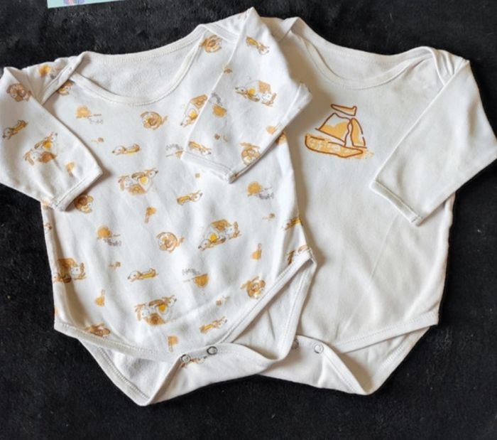 Lot 9 bodies manches longues 6 mois - photo numéro 7