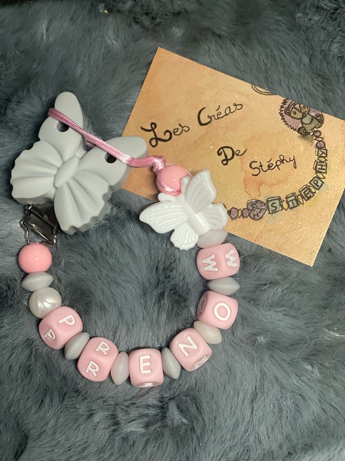 Attache tétine personnalisée