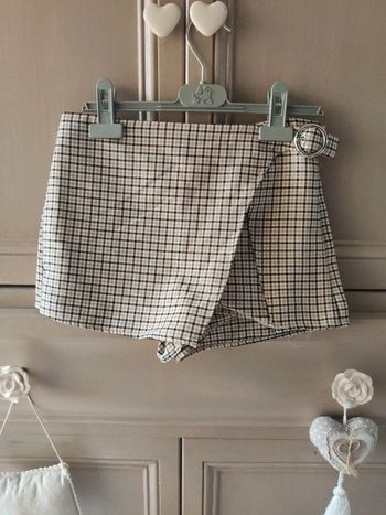 Jupe short portefeuille à petit carreaux taille 32 ou 10 ans