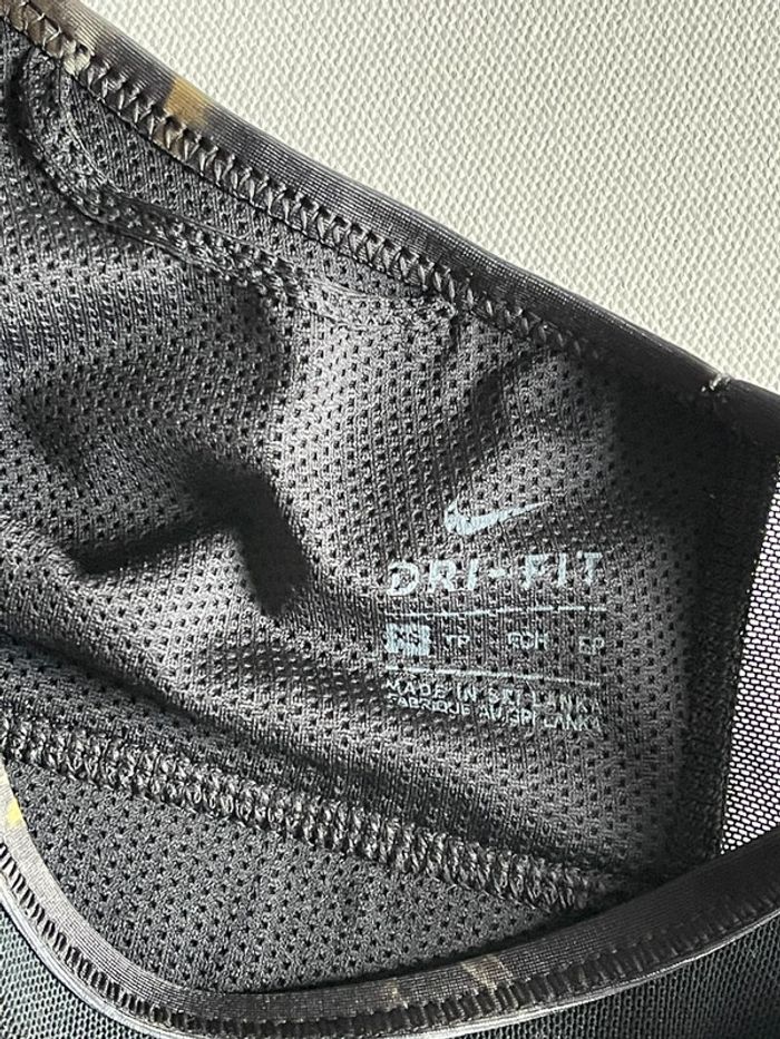 Brassière longue Nike DRI-FIT taille XS imprimé fleurs - photo numéro 5