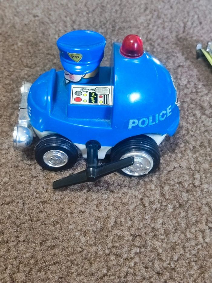 voiture police ancienne avec clef mecanique - photo numéro 5