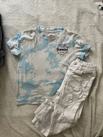 T shirt levis