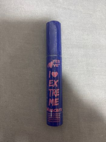 Mascara bleu