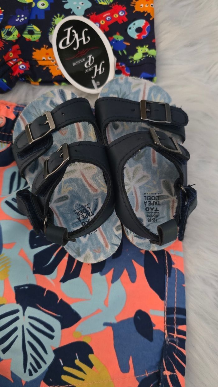 💙🤩😍lot Maillots de bain 18 mois et sandales  garçon 💙🤩😍 - photo numéro 7