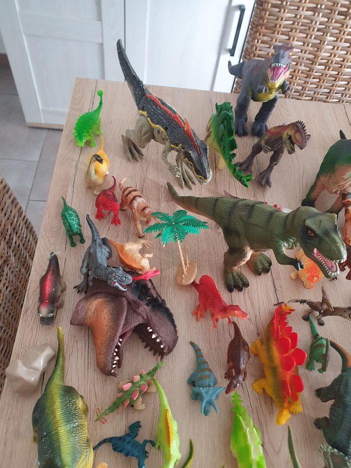 Gros lot dinosaure - photo numéro 3