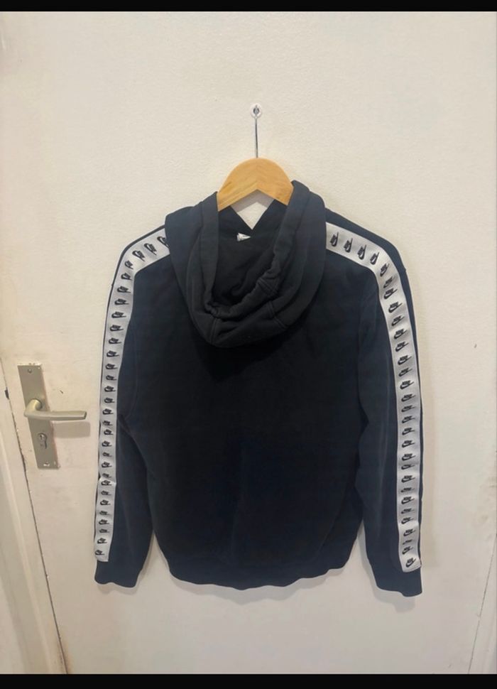 Pull Nike taille M - photo numéro 2