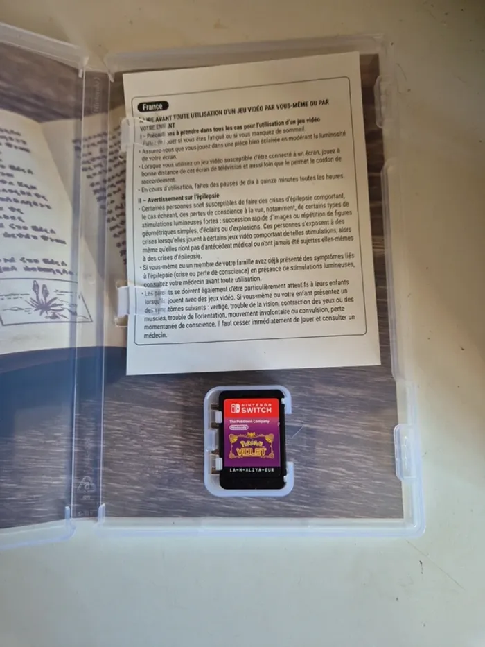 Pokémon violet sur nintendo switch – En très bon état ! - photo numéro 2