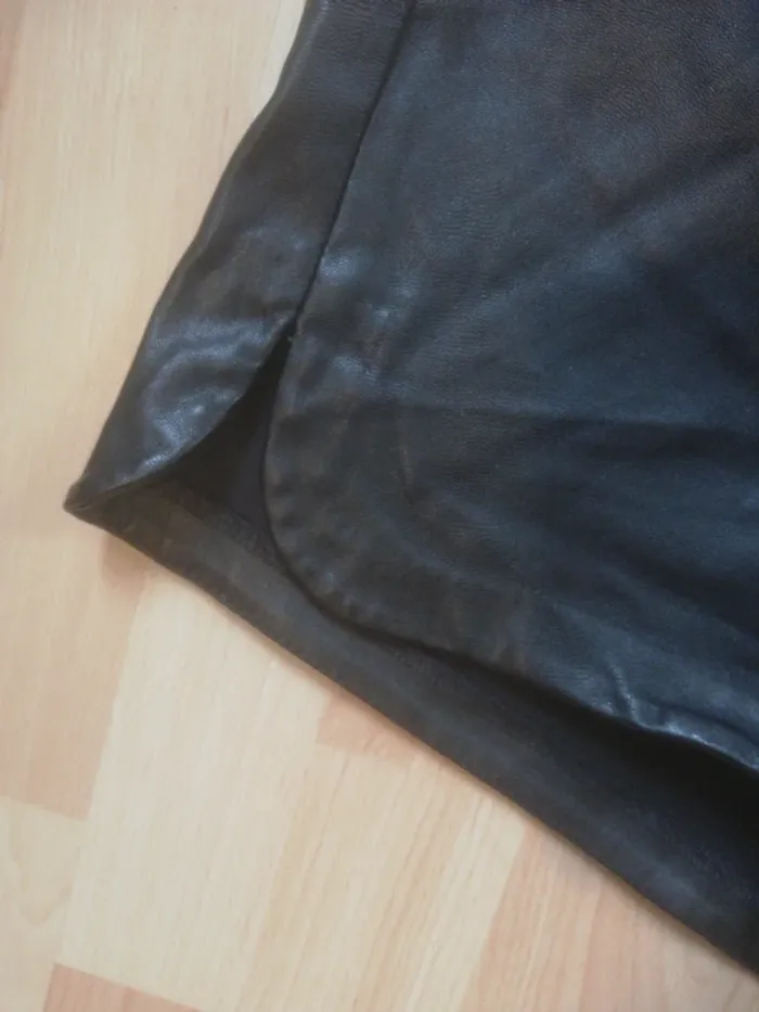 Short en cuir - photo numéro 3