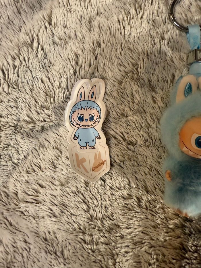 Labubu pin for love lettre K - photo numéro 2
