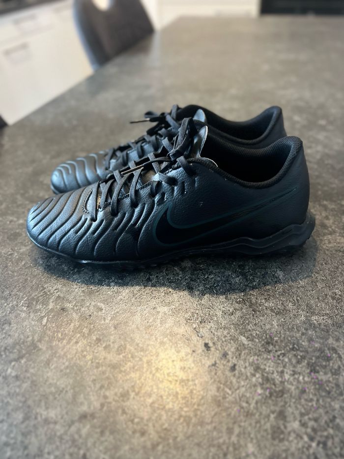 Chaussure foot Nike - photo numéro 4