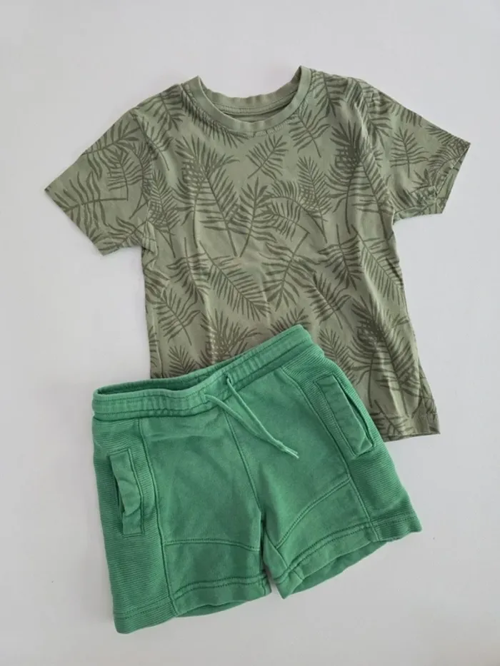 Ensemble short kaki