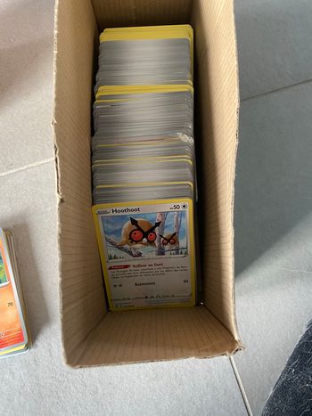 300 cartes Pokémon communes