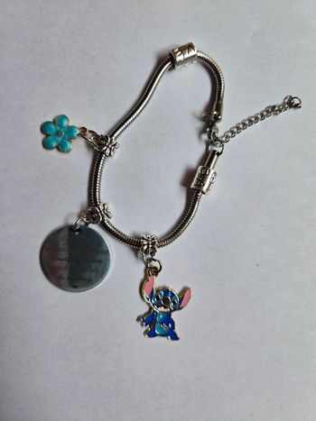 Bracelet Stitch neuf