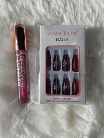 Faux ongles de Noël + gloss