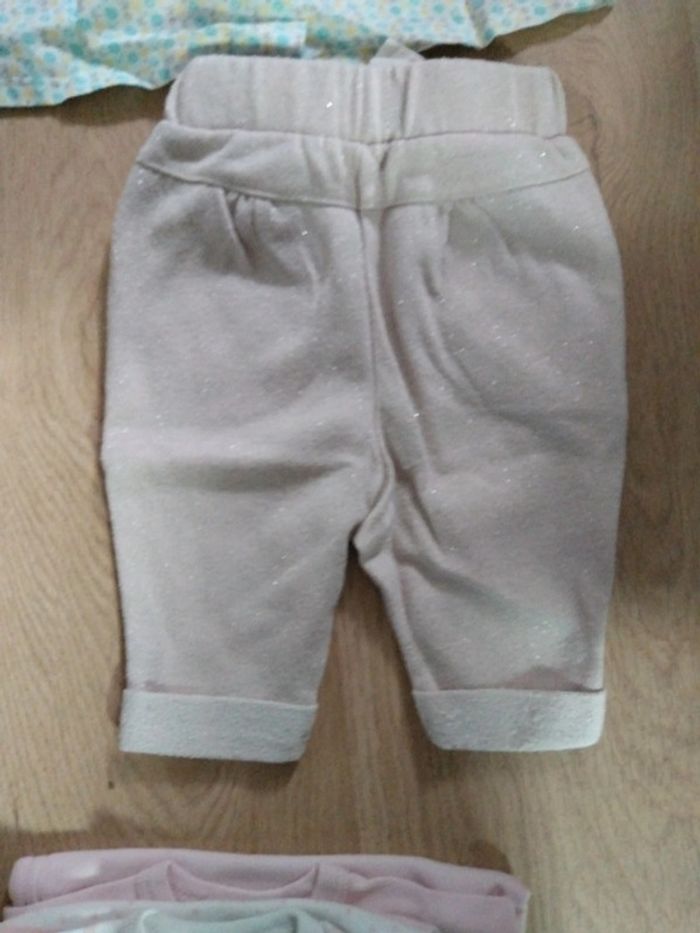 Ensemble pantalon léger t-shirt taille 3 mois - photo numéro 6