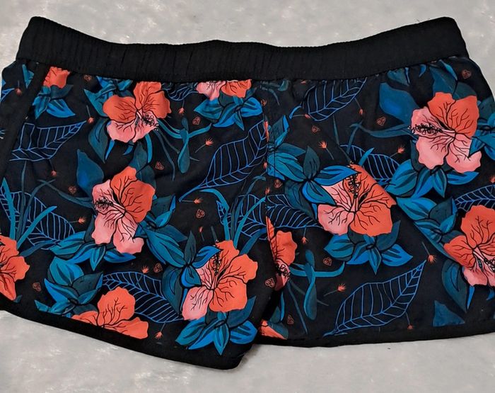 Short Freegun fleuri - photo numéro 2