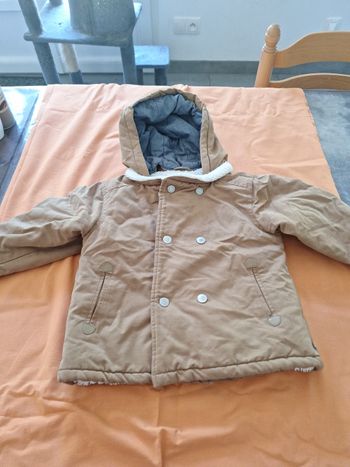 Manteau marque obaibi taille 23 mois