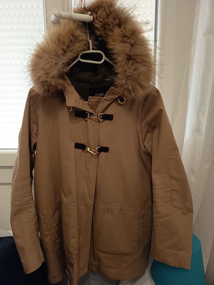 Manteau ,capuche véritable fourrure amovible,