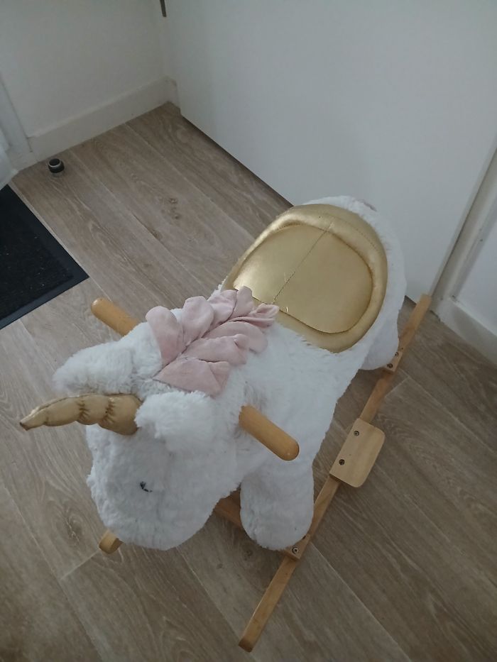Licorne à bascule - photo numéro 5