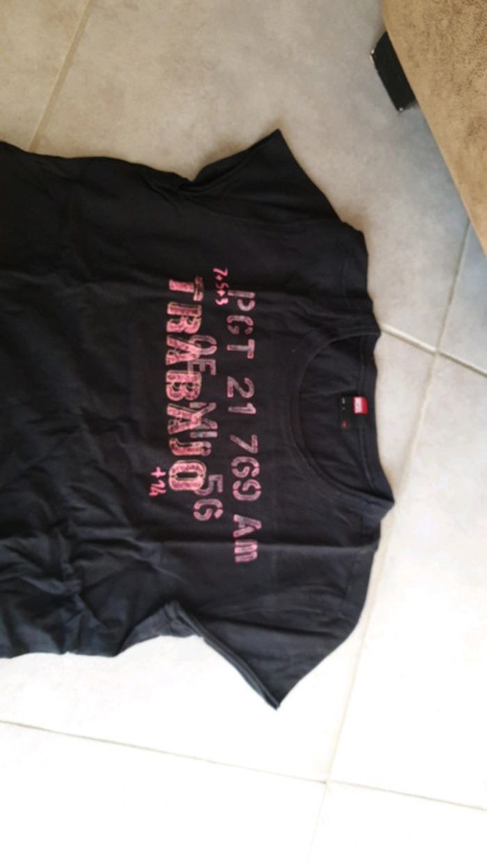 Tee shirt diesel noir et rose fluo - photo numéro 2