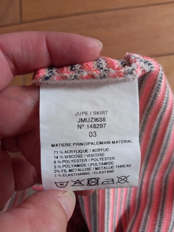 Jupe courte - photo numéro 4