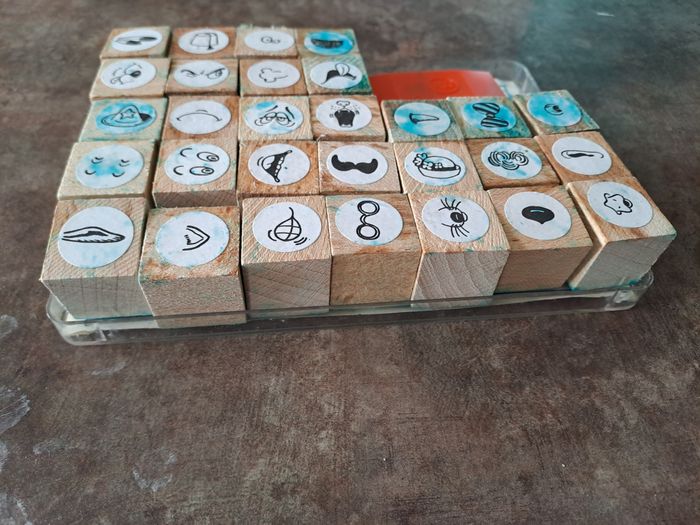 boite 29 tampons encreurs