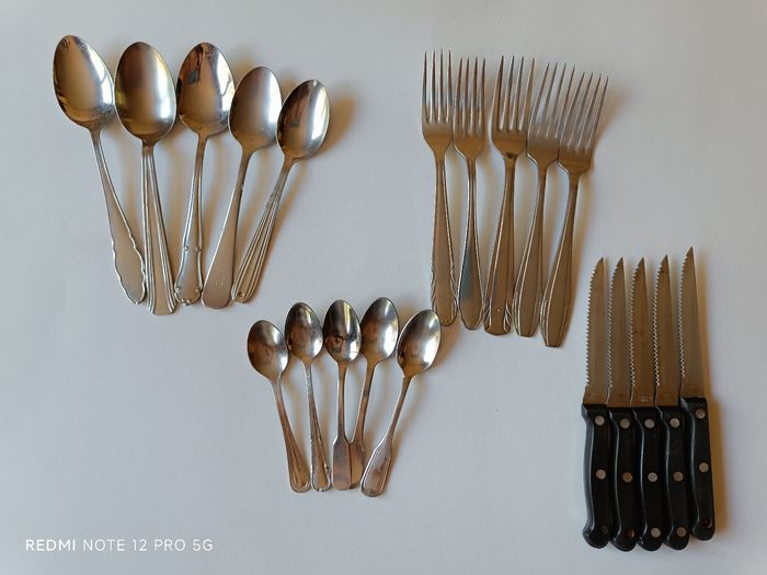 Couverts inox x 20 ( 5 de chaque) - photo numéro 2