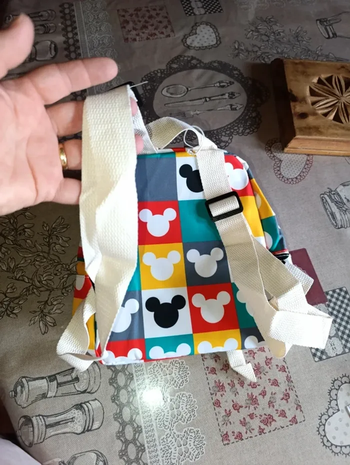 Cartable ou sac à dos Mickey Disney neuf avec étiquette - photo numéro 6
