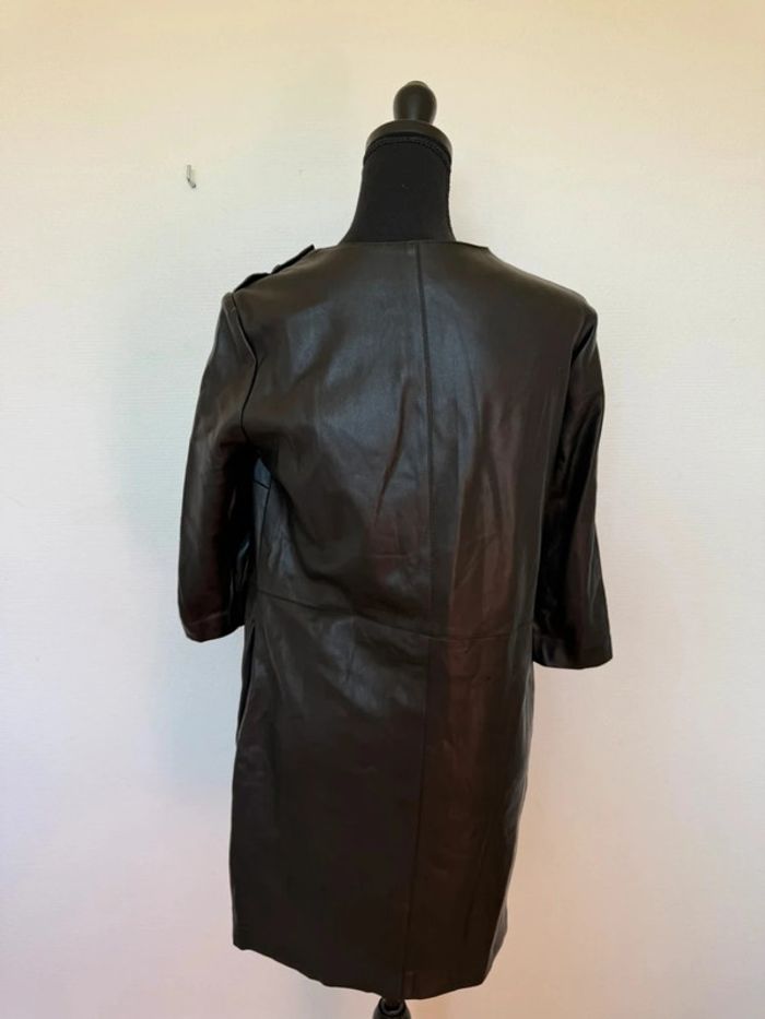 👗Robe noir similicuir taille 38 kiabi - photo numéro 3