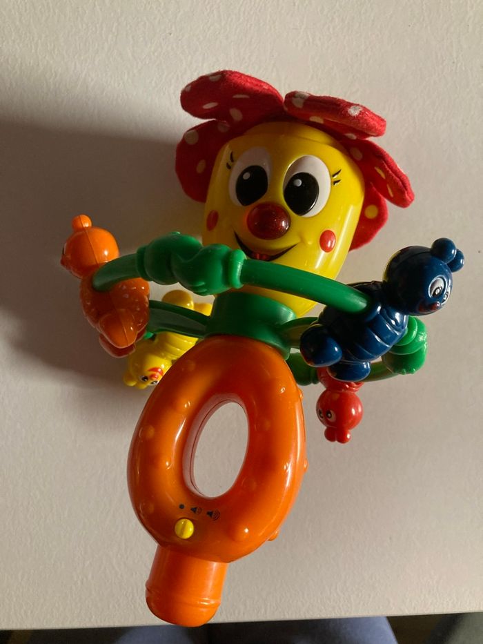 Hochet musical petite fleur Vtech - photo numéro 2