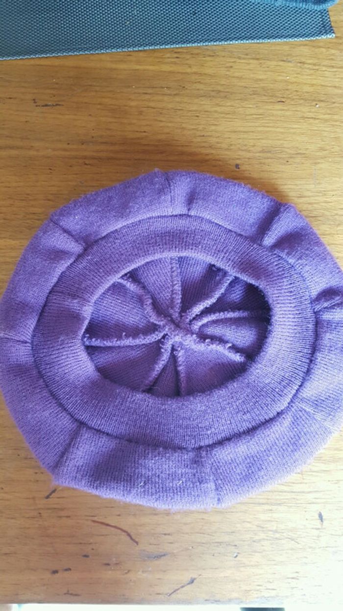 Bonnet charlotte aux fraises - photo numéro 2